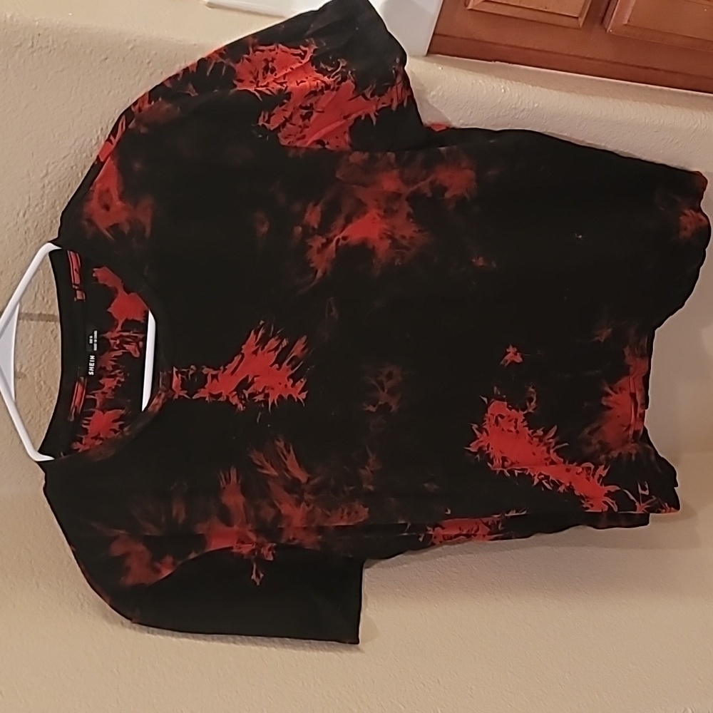 Men's tie dye tee ❤️🖤